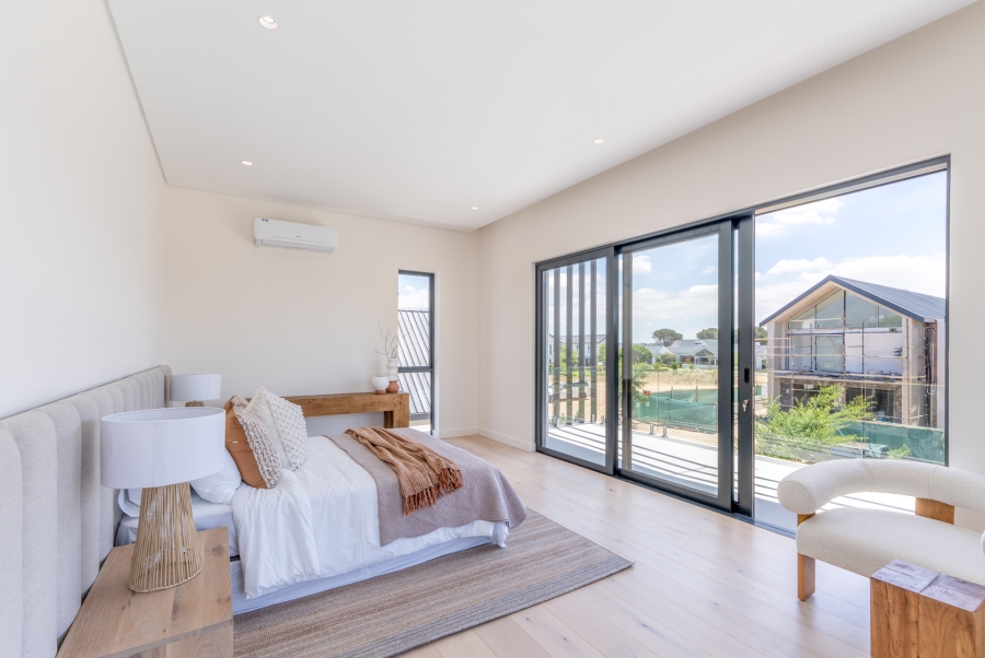 4 Bedroom Property for Sale in Val De Vie Estate Western Cape